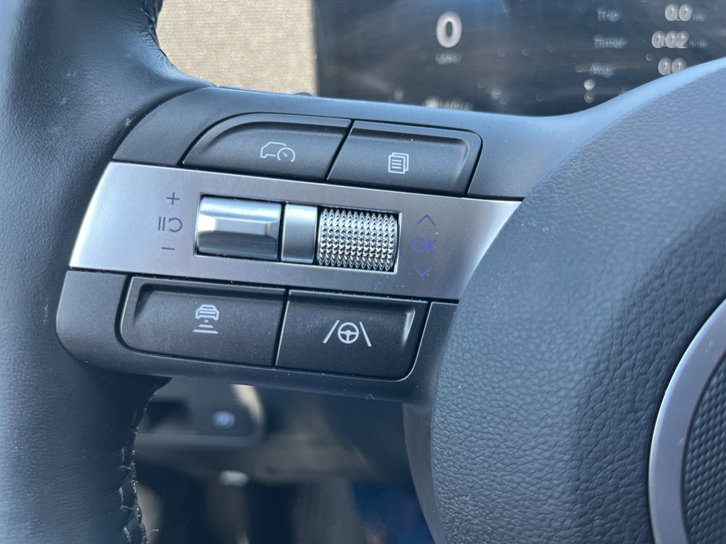 Used 2025 Hyundai Kona Limited AWD/4WD image 16