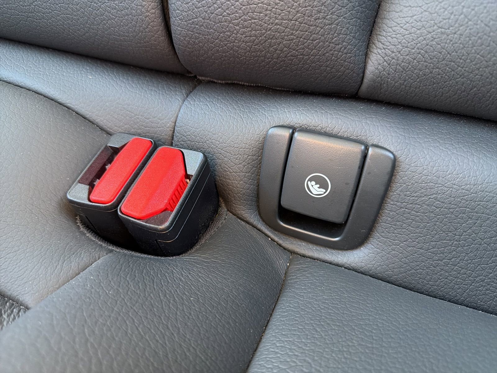 Certified 2025 Volvo S90 B6 Plus w/ Protection Package Premier image 76