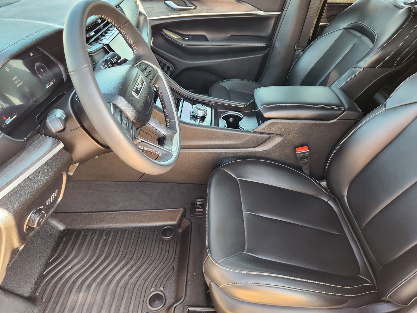 Used 2025 Jeep Grand Cherokee Limited image 15