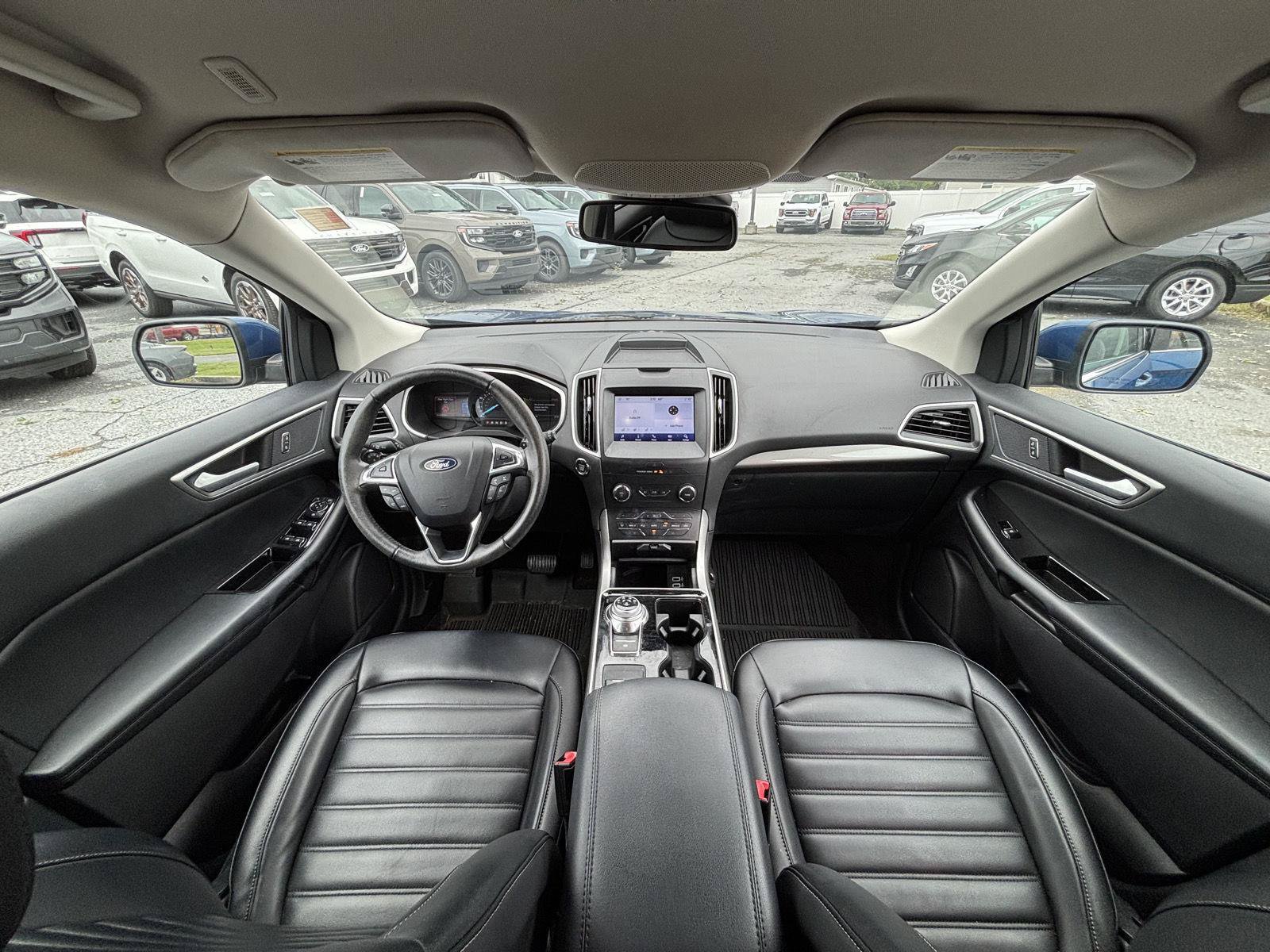 Used 2020 Ford Edge SEL w/ Cold Weather Package AWD/4WD image 23