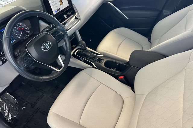 Certified 2023 Toyota Corolla Cross LE w/ Moonroof Package FWD image 12