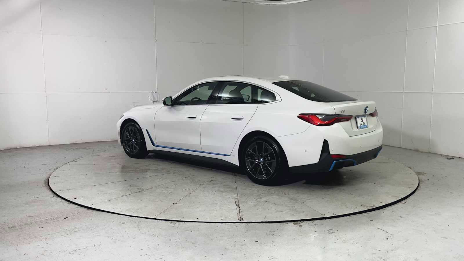 Used 2024 BMW i4 xDrive40i w/ Premium Package image 2