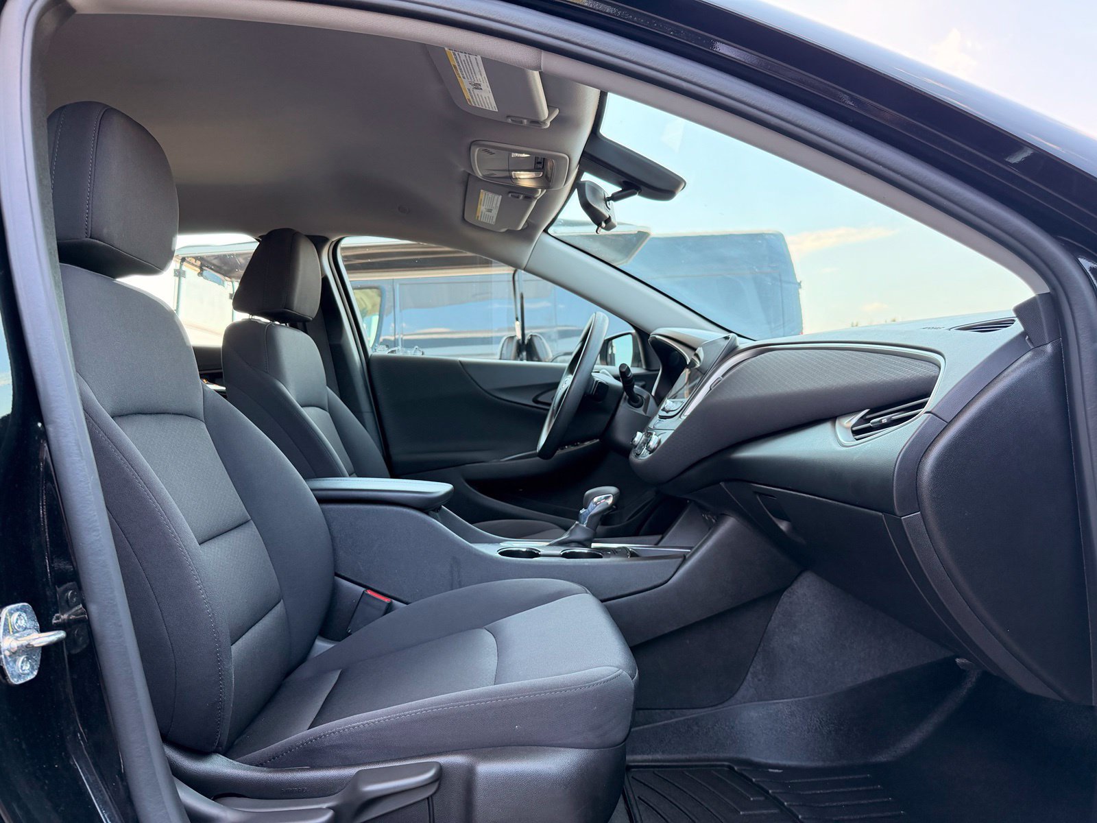 Used 2022 Chevrolet Malibu LT FWD image 21