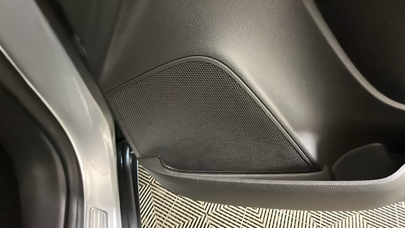 Used 2019 Buick Encore Preferred AWD/4WD image 36