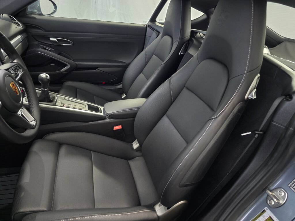 Certified 2025 Porsche 718 Cayman RWD image 5