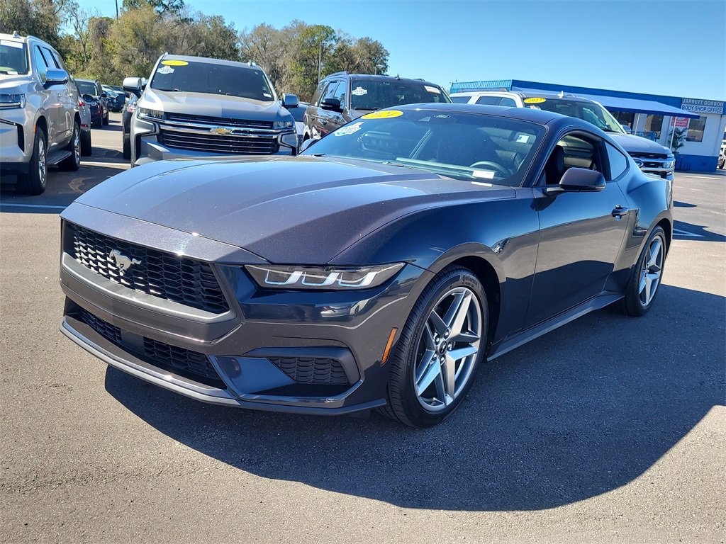Used 2024 Ford Mustang Premium image 2