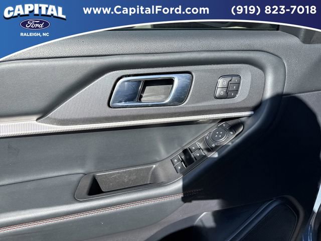 Certified 2025 Ford Explorer ST-Line w/ Premium Package AWD/4WD image 20