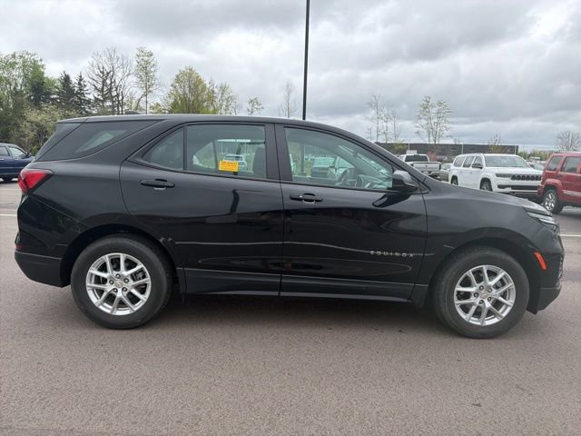 Used 2023 Chevrolet Equinox LS w/ LPO, Floor Liner Package FWD image 6