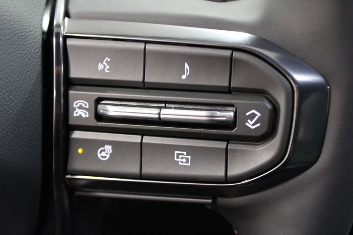 New 2026 GMC Terrain AT4 w/ Convenience Package III image 32