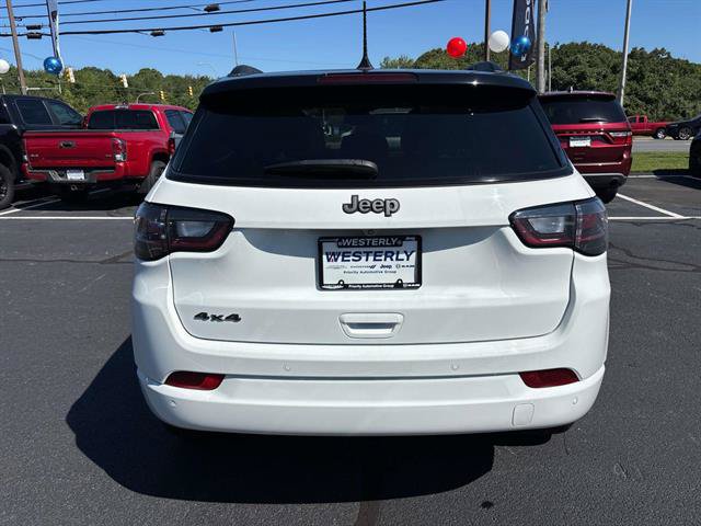 Certified 2025 Jeep Compass Limited w/ Driver Assist Group I AWD/4WD image 4