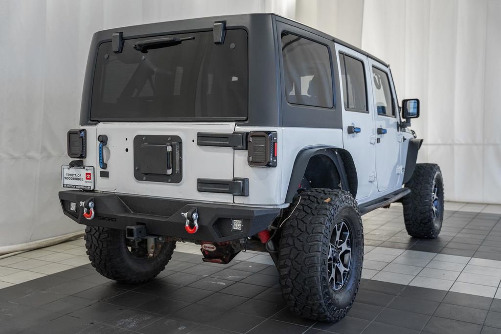Used 2015 Jeep Wrangler Unlimited Rubicon w/ Connectivity Group image 4