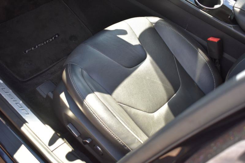 Used 2013 Ford Fusion Energi Titanium w/ Driver Assist Pkg FWD image 17