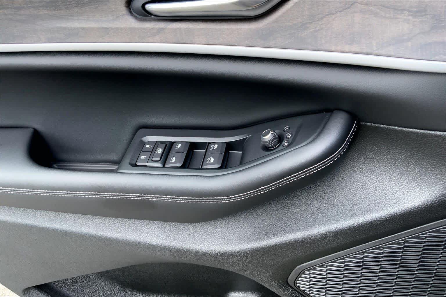 New 2026 Jeep Grand Cherokee Altitude AWD/4WD image 17