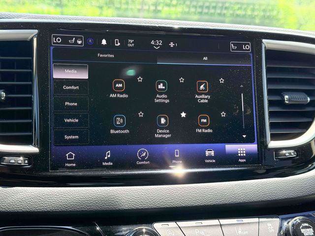Certified 2023 Chrysler Pacifica Touring-L FWD image 26