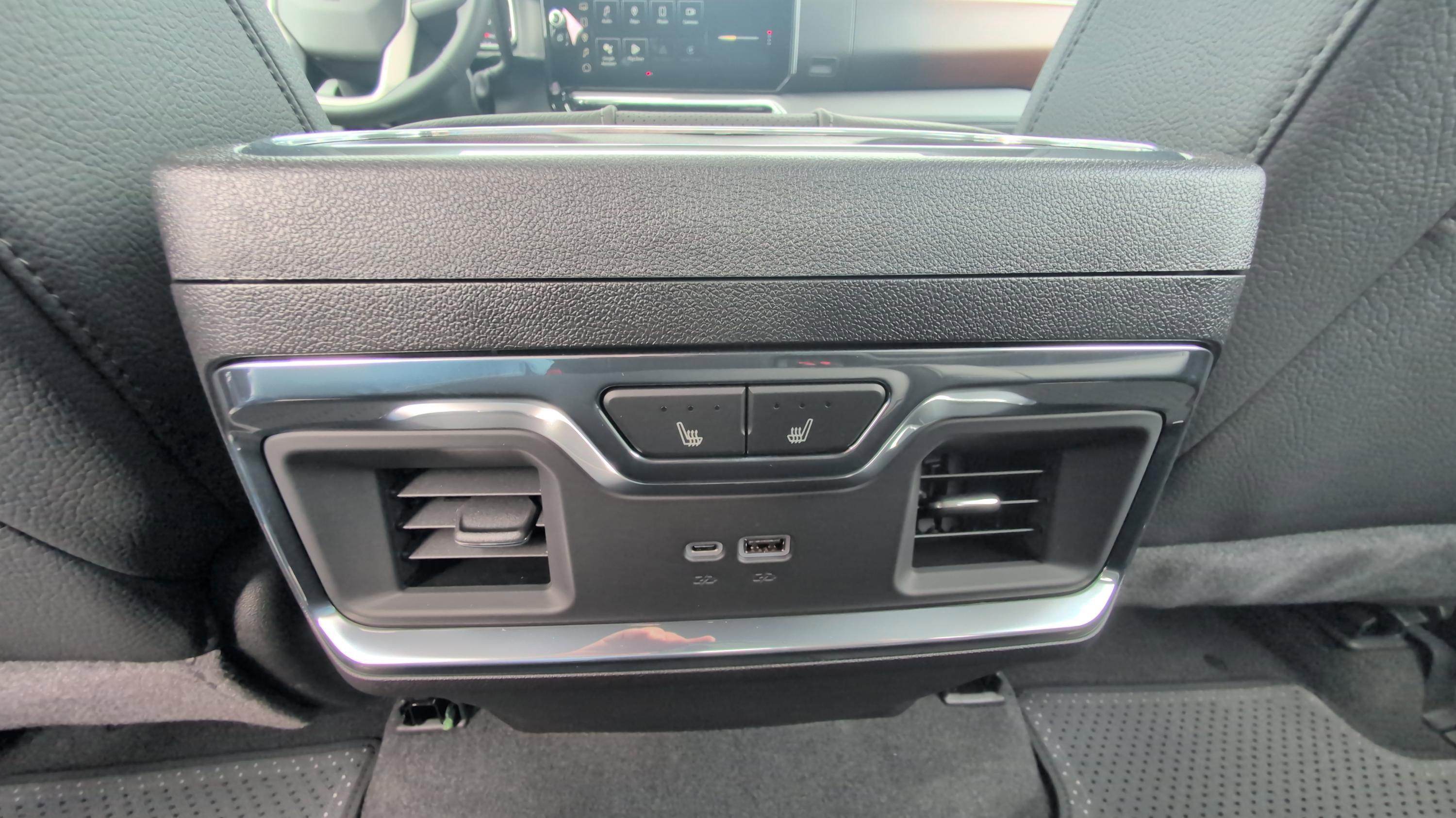 New 2026 GMC Sierra 3500 Denali w/ Technology Package image 17