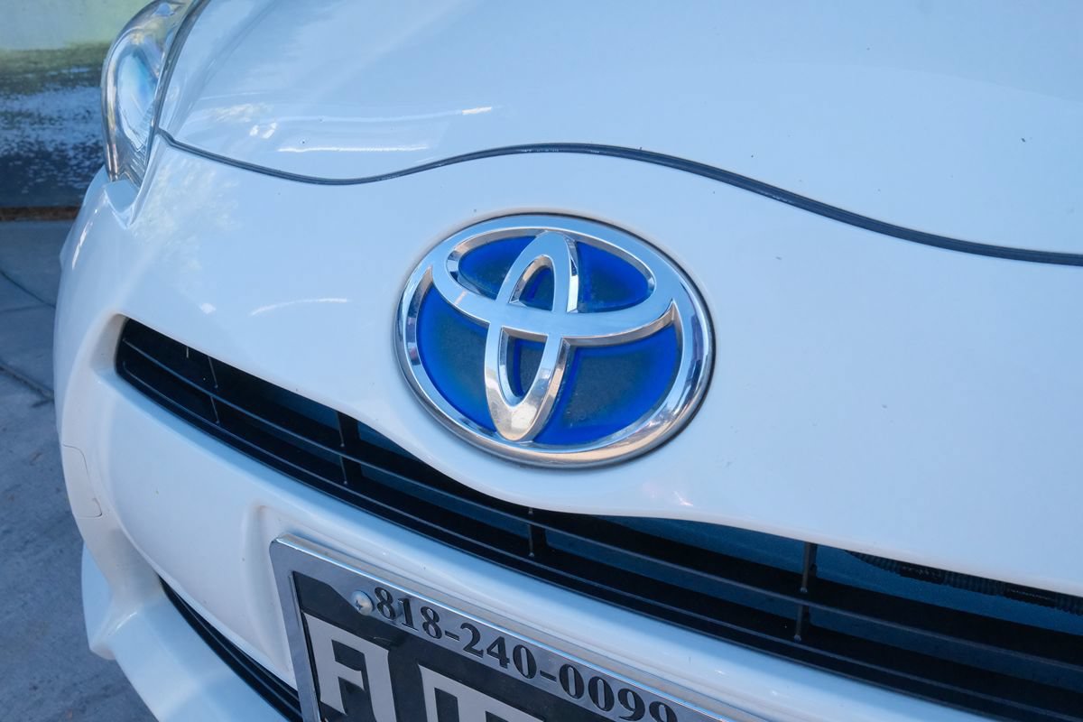 Used 2014 Toyota Prius C Three FWD image 34