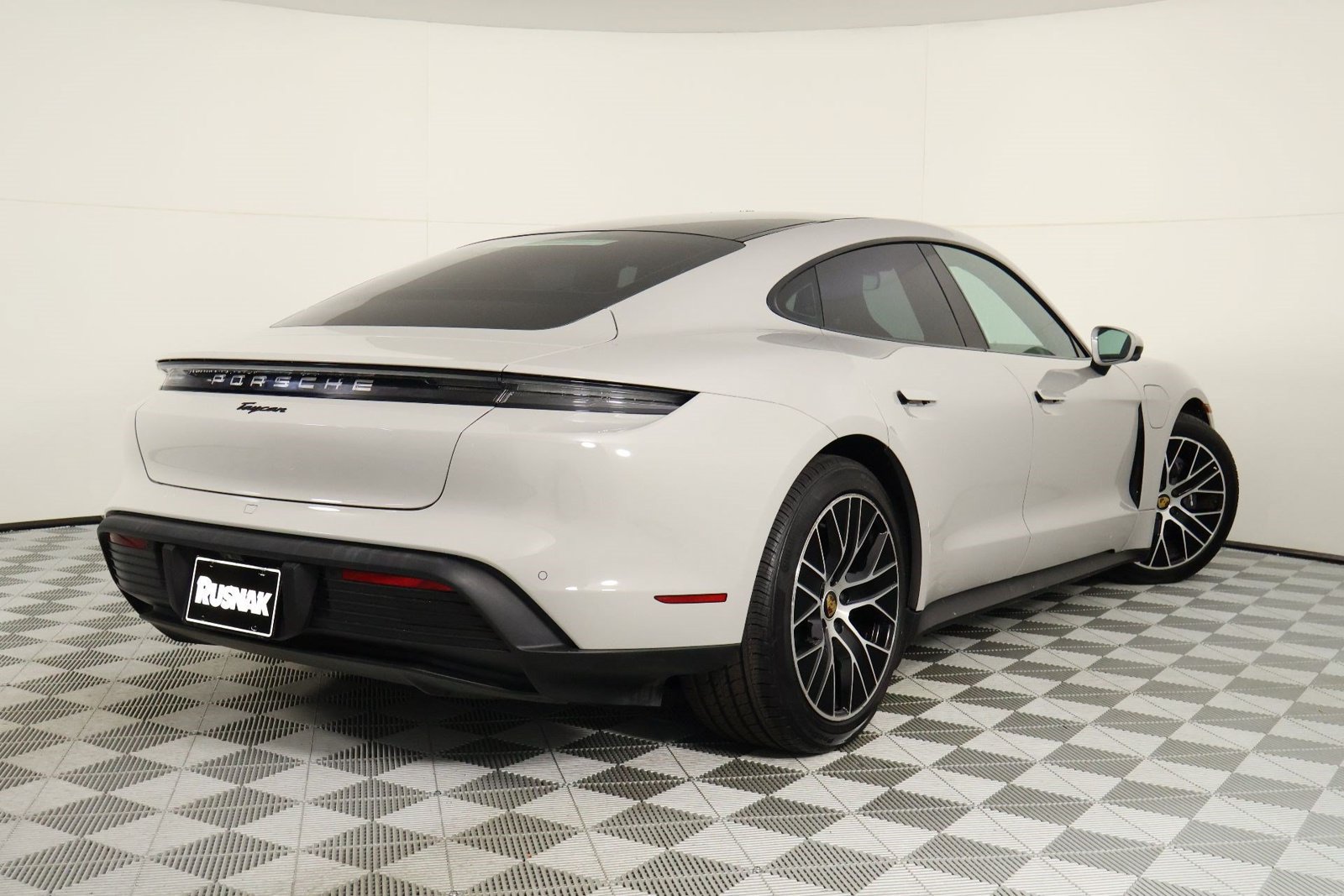 Certified 2023 Porsche Taycan RWD image 5