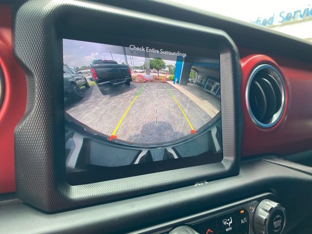 Used 2023 Jeep Wrangler Unlimited Rubicon w/ Cold Weather Group AWD/4WD image 28