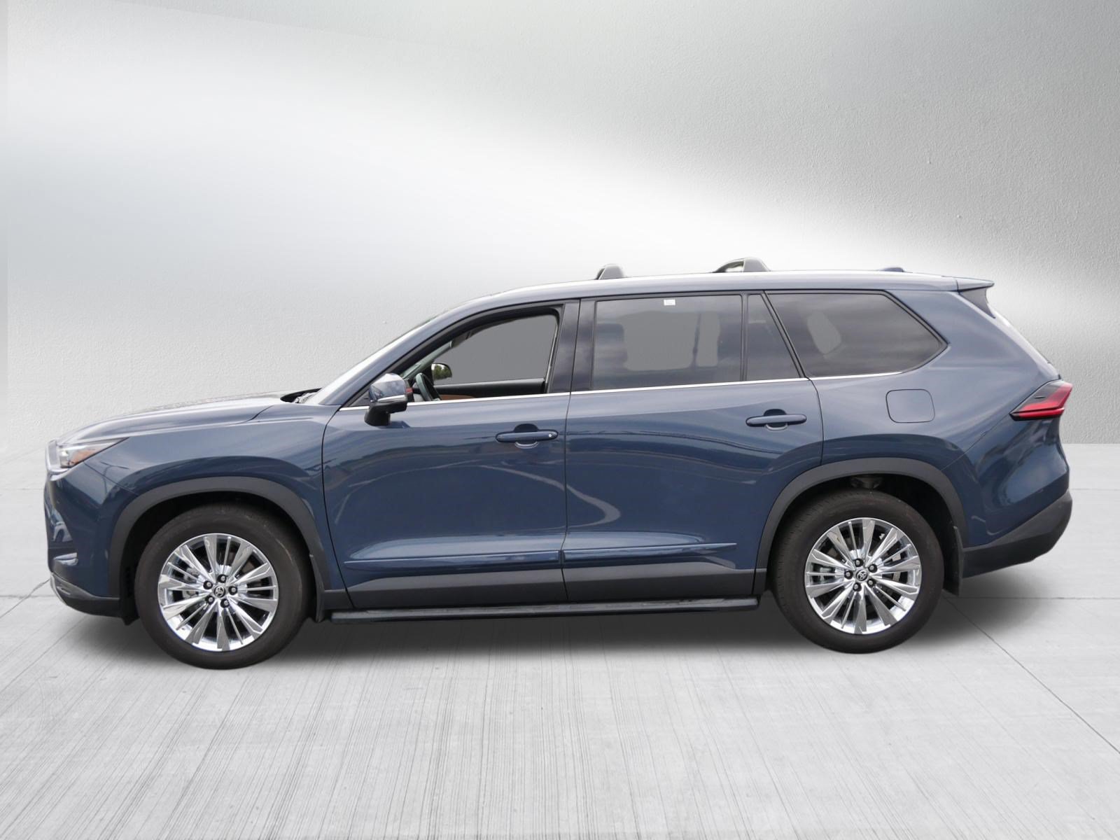 Certified 2025 Toyota Grand Highlander AWD image 4