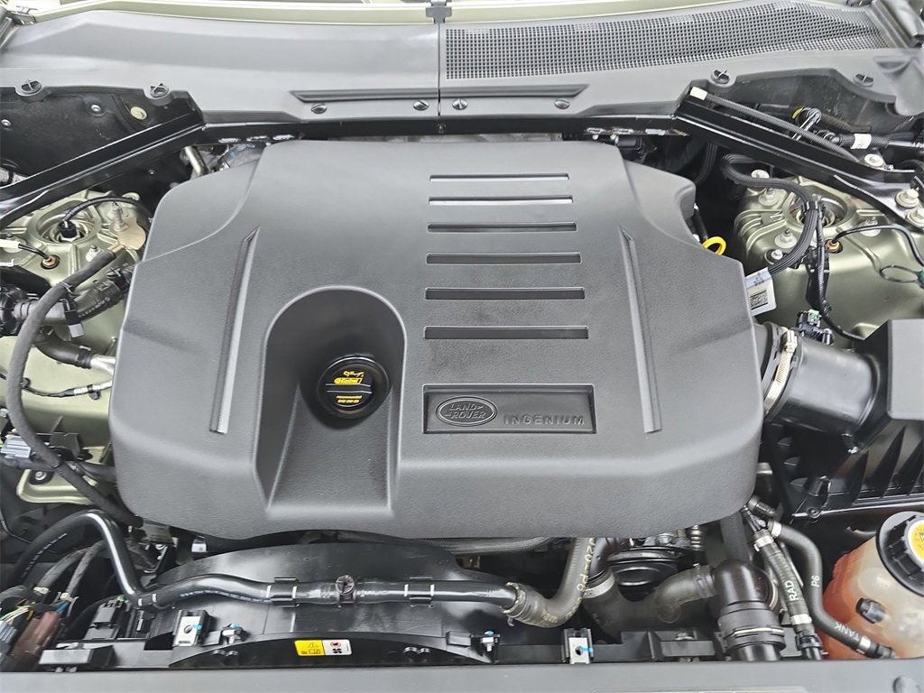 Used 2023 Land Rover Defender 110 X-Dynamic SE image 32