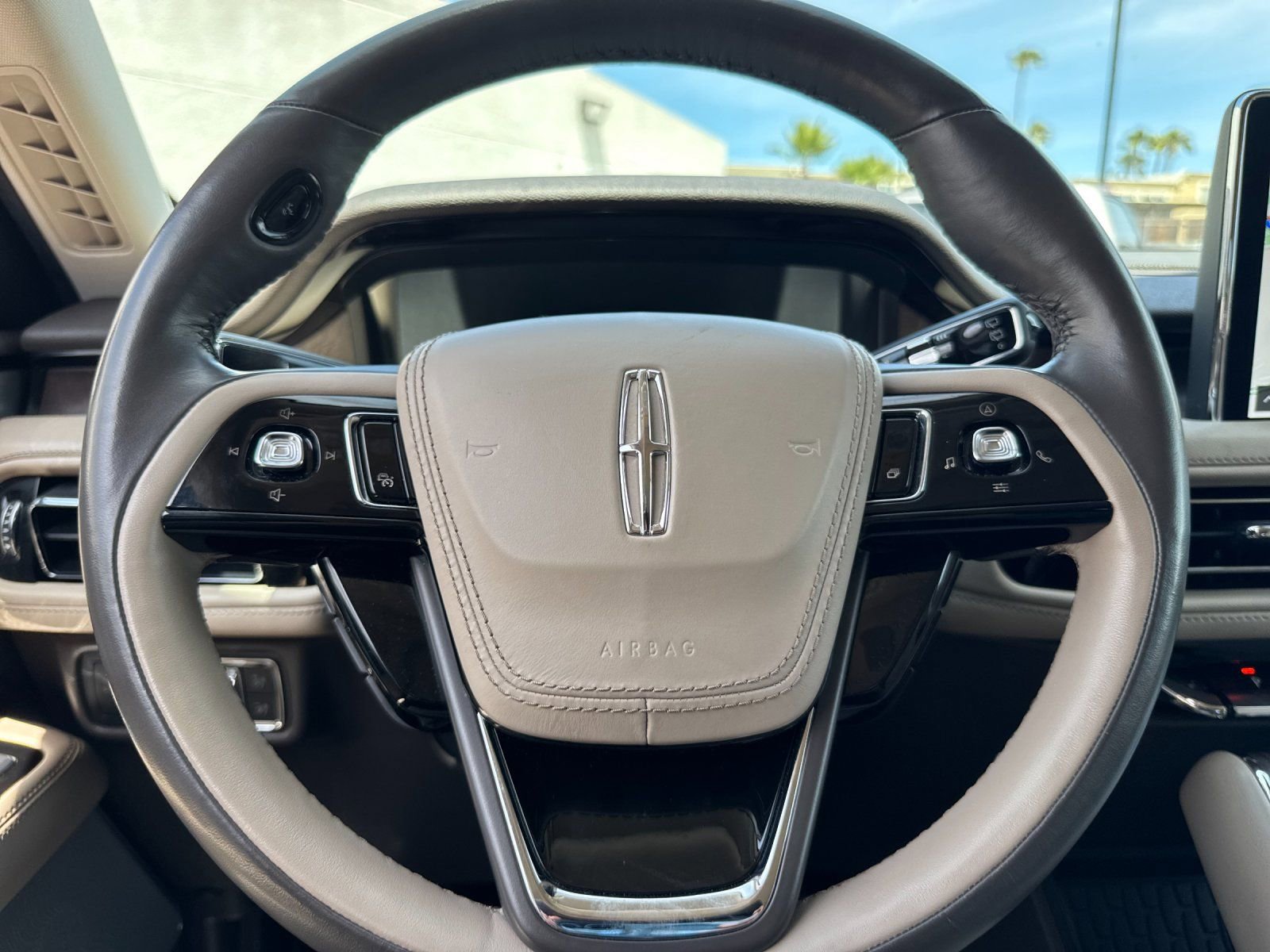 Used 2023 Lincoln Aviator Reserve w/ Equipment Group 201A AWD/4WD image 30