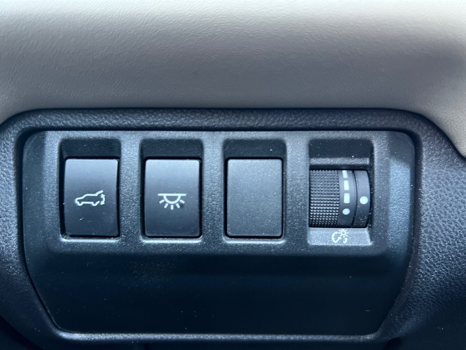 Used 2023 Subaru Ascent Limited AWD/4WD image 30