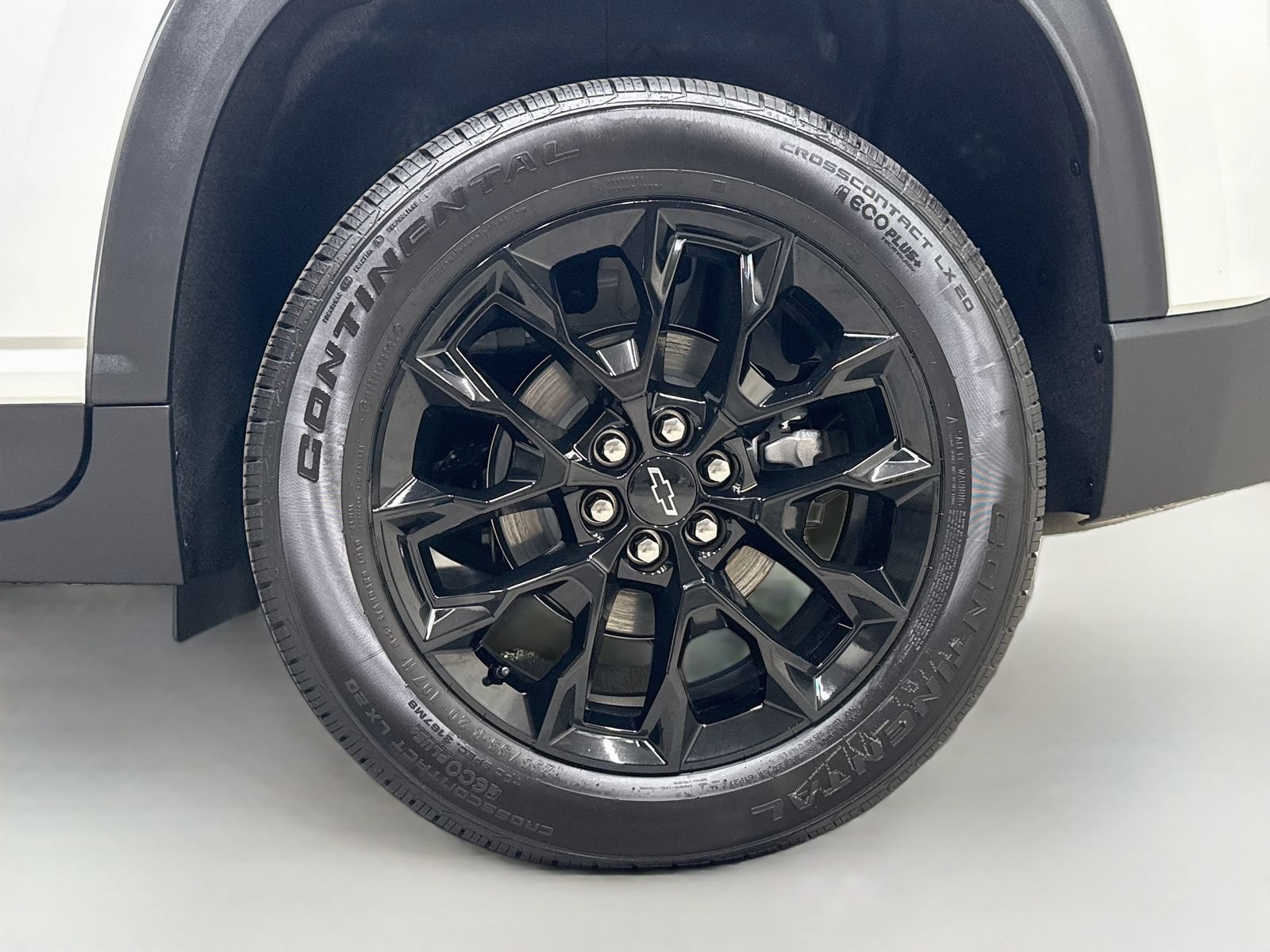 New 2026 Chevrolet Traverse LT w/ Midnight/Sport Edition AWD/4WD image 35