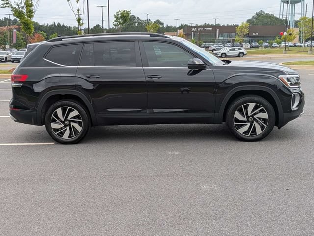 Certified 2026 Volkswagen Atlas SE FWD image 3