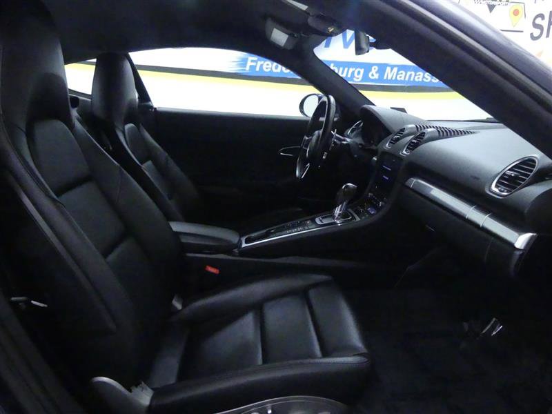 Used 2019 Porsche 718 Cayman S image 9