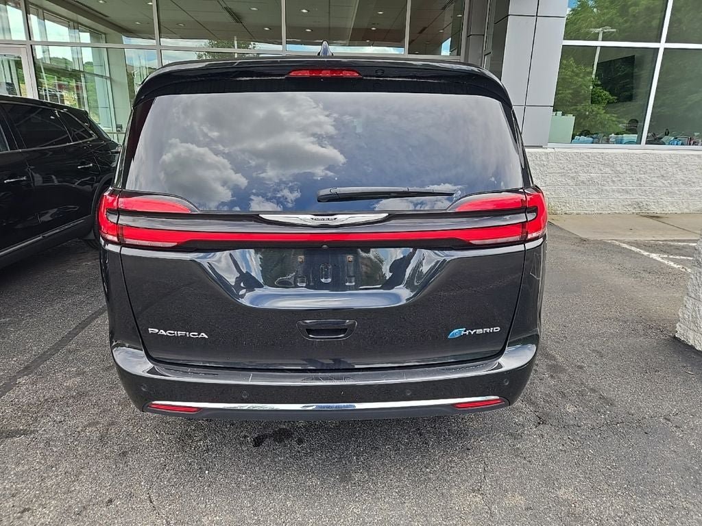 Used 2024 Chrysler Pacifica Limited FWD image 15