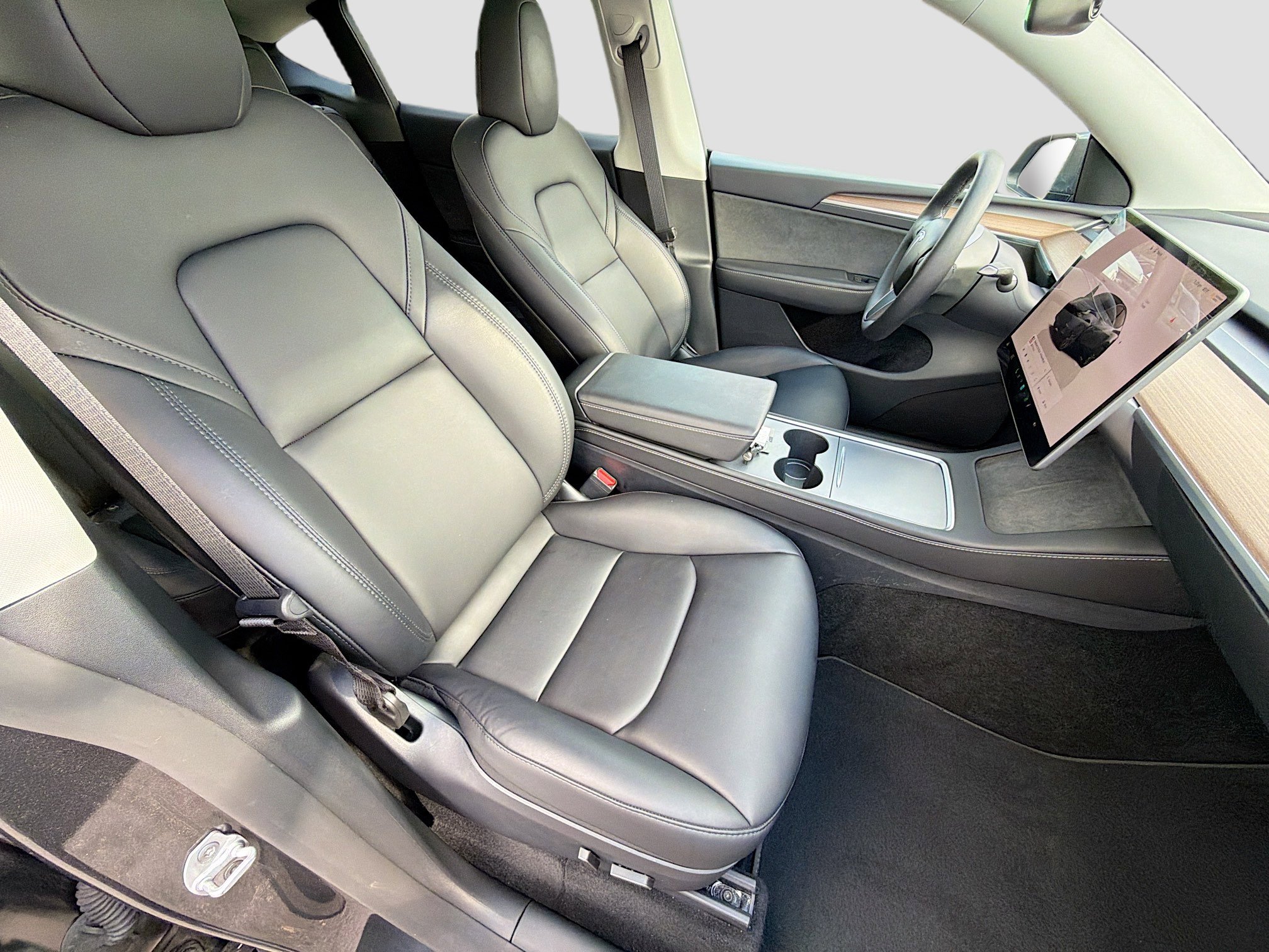 Used 2024 Tesla Model Y Long Range image 14