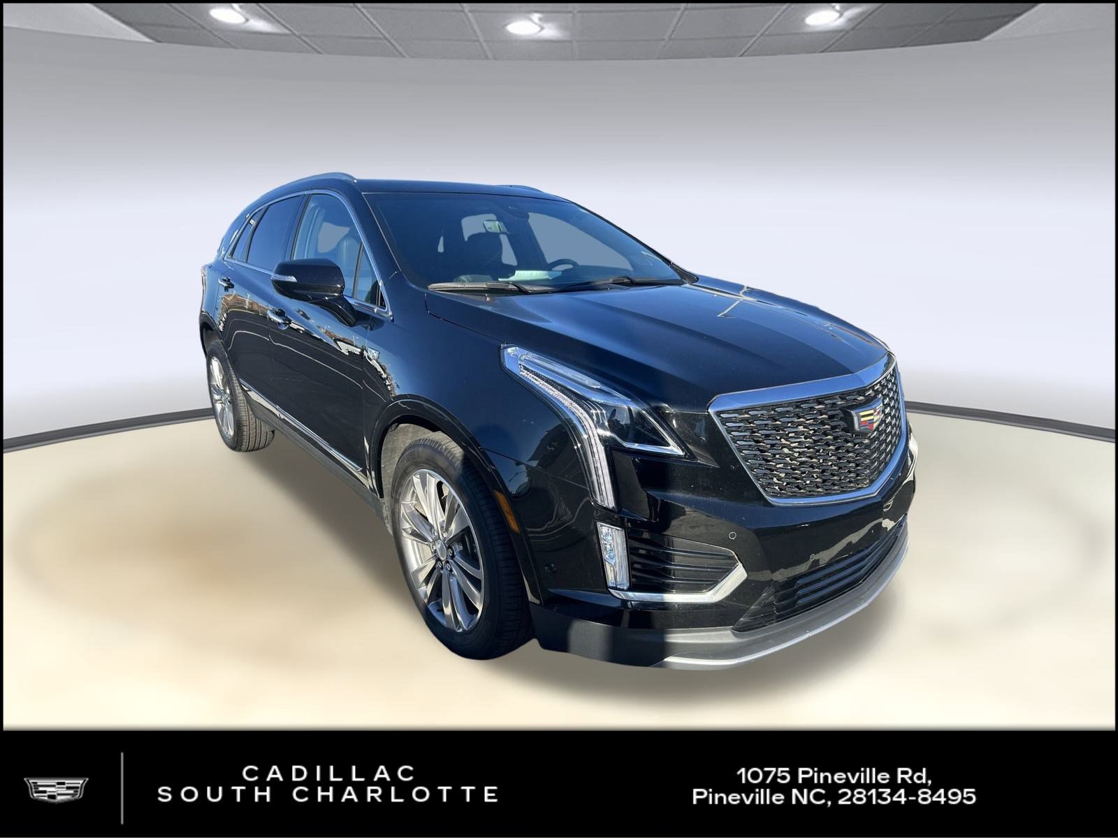 Used 2021 Cadillac XT5 Premium Luxury image 1