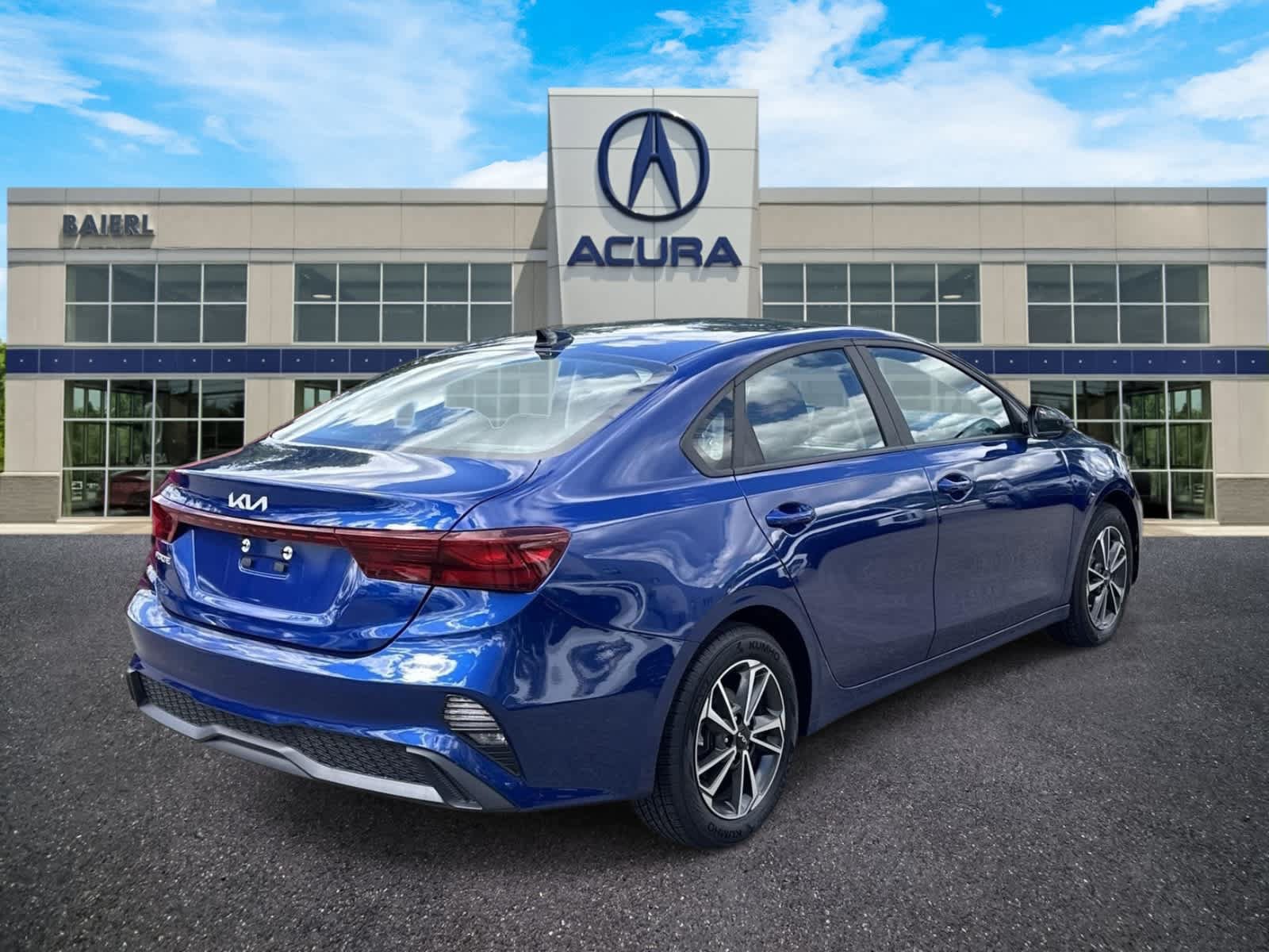 Used 2023 Kia Forte LXS w/ LXS Technology Package FWD image 5