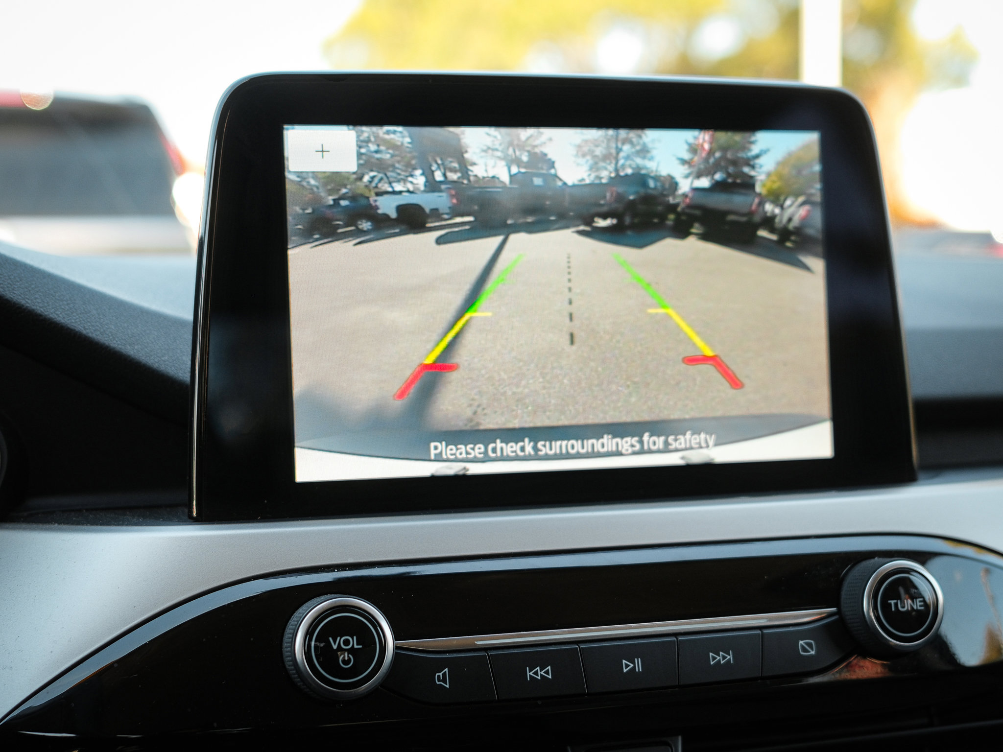 Used 2020 Ford Escape SE image 26