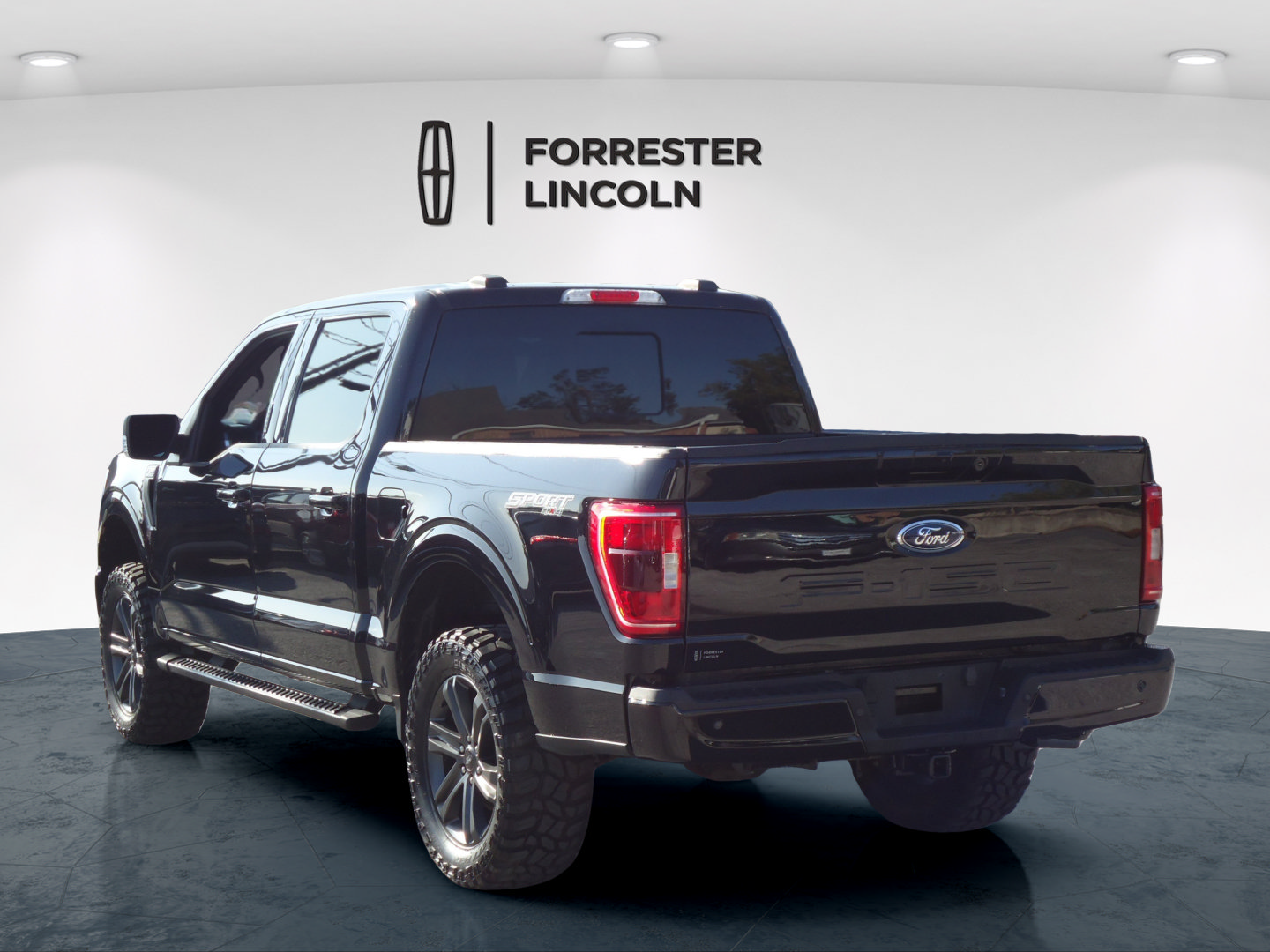 Used 2023 Ford F150 XLT w/ Equipment Group 302A High AWD/4WD image 5