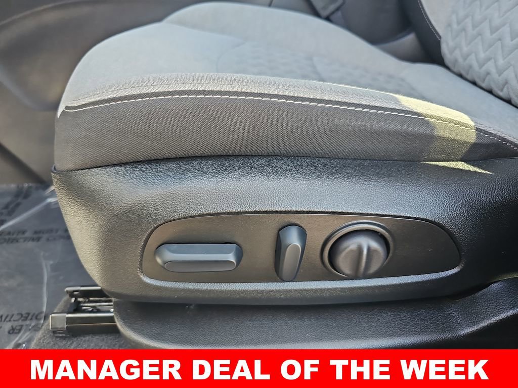 Used 2023 Chevrolet Equinox LT w/ LPO, Floor Liner Package image 28