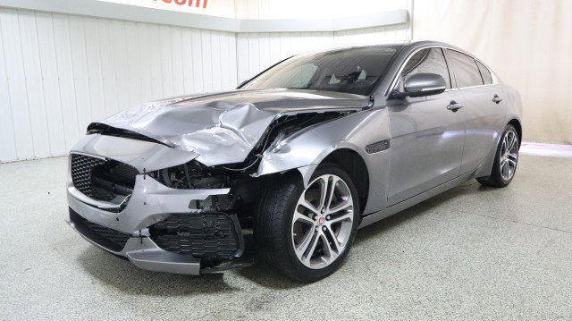 Used 2020 Jaguar XE S AWD/4WD image 2