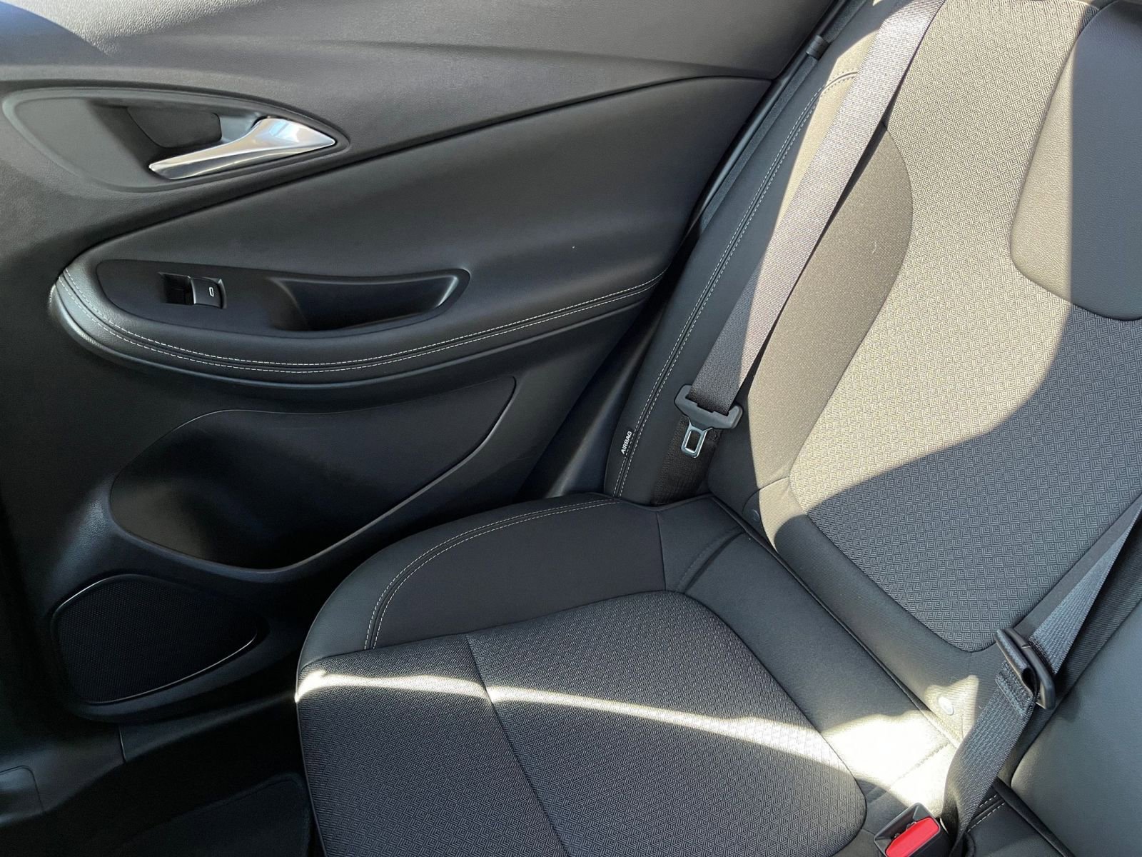 Used 2025 Buick Encore GX Preferred image 39