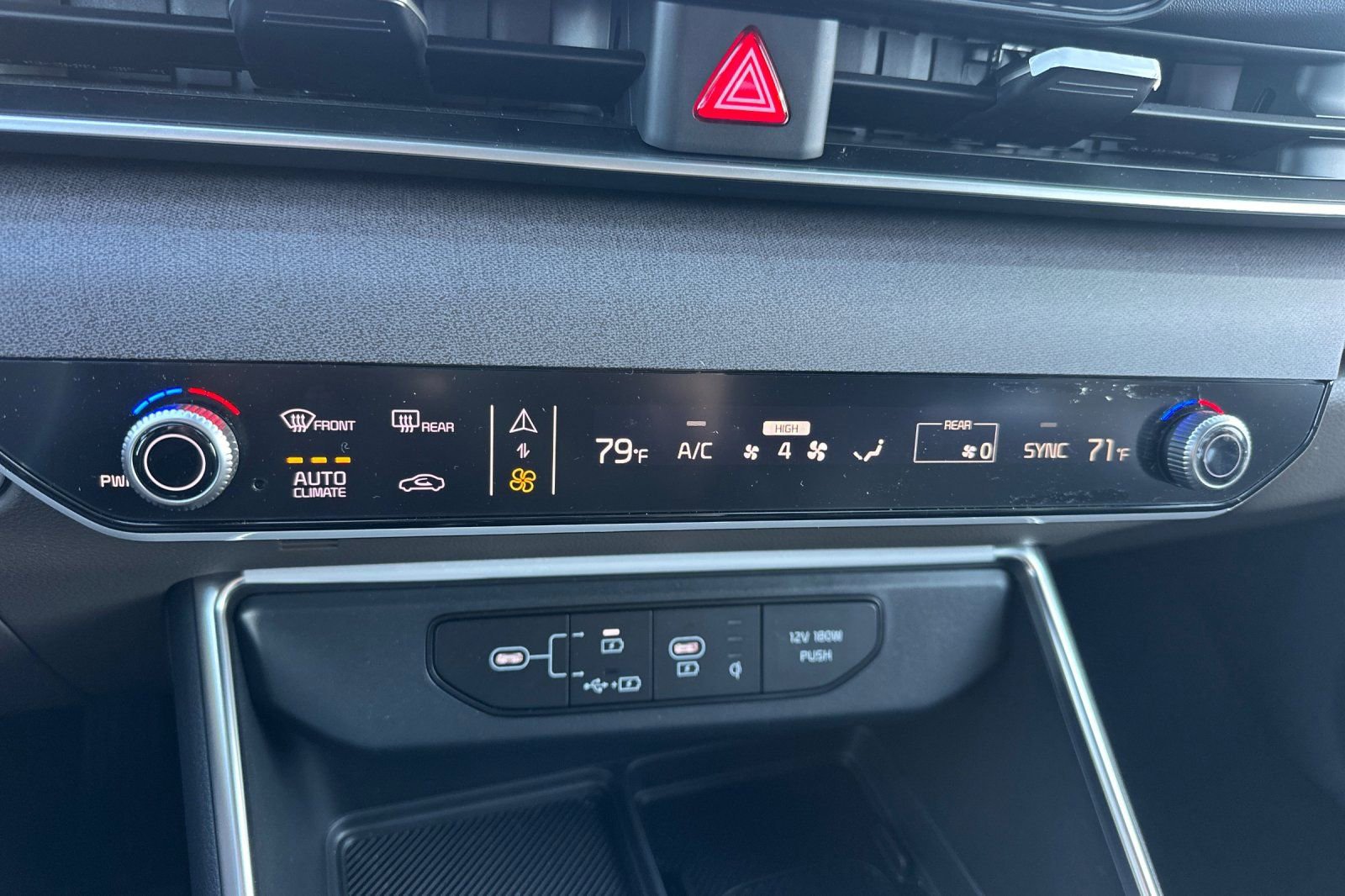 Certified 2026 Kia Carnival EX image 29