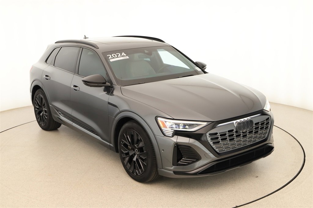 Certified 2024 Audi Q8 e-tron Prestige image 34