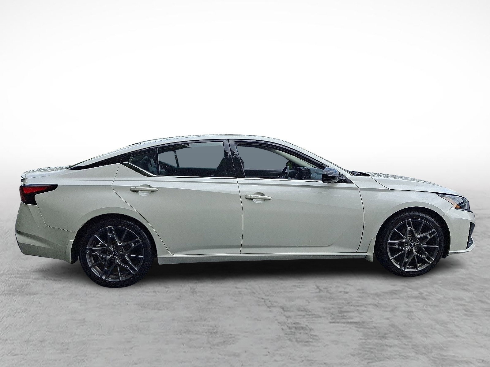 Certified 2023 Nissan Altima 2.0 SR image 7