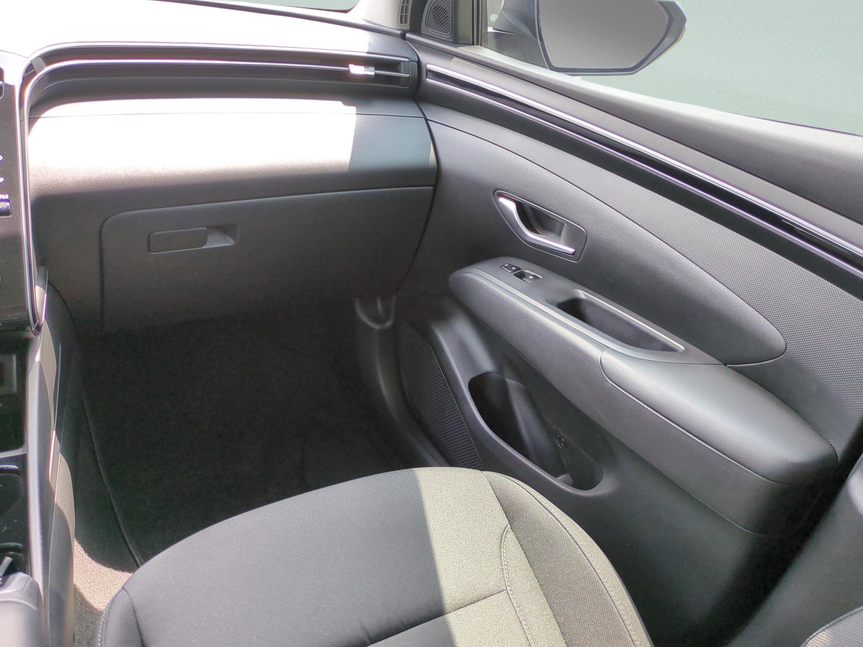 Certified 2023 Hyundai Tucson SEL AWD/4WD image 16