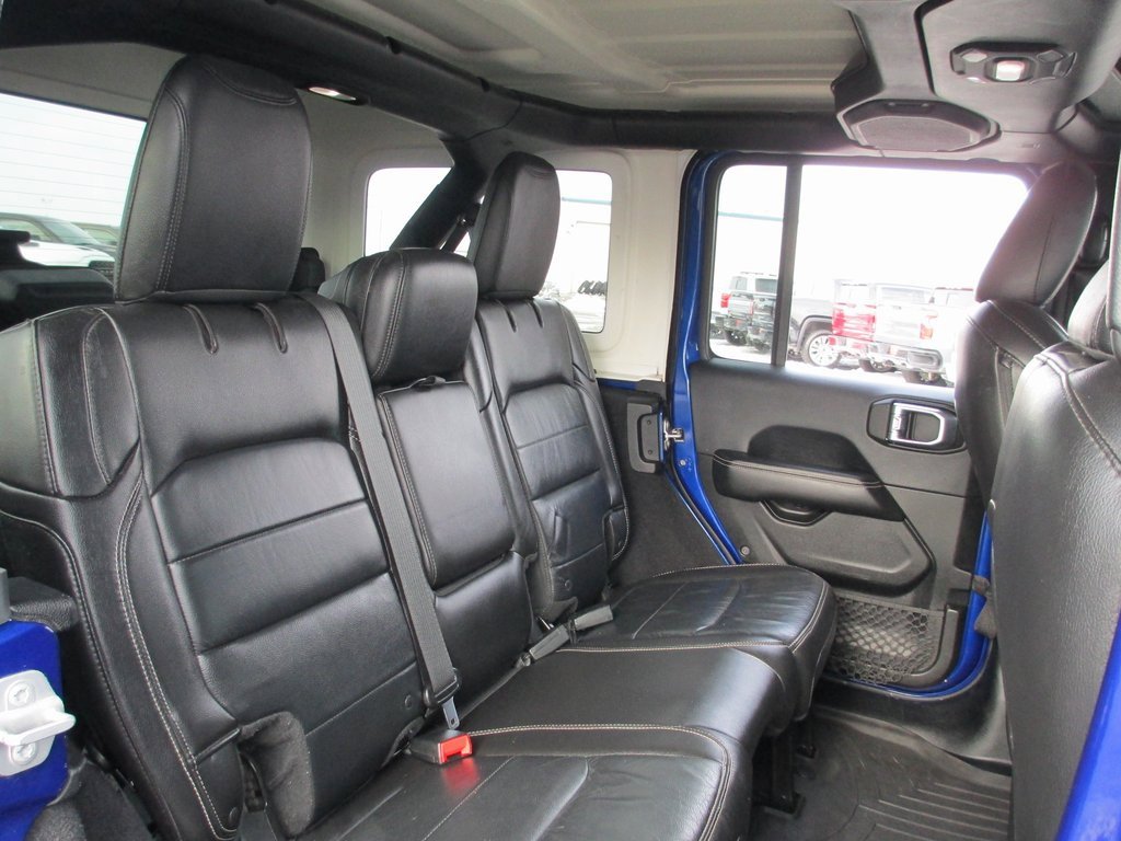 Used 2018 Jeep Wrangler Unlimited Sahara image 17