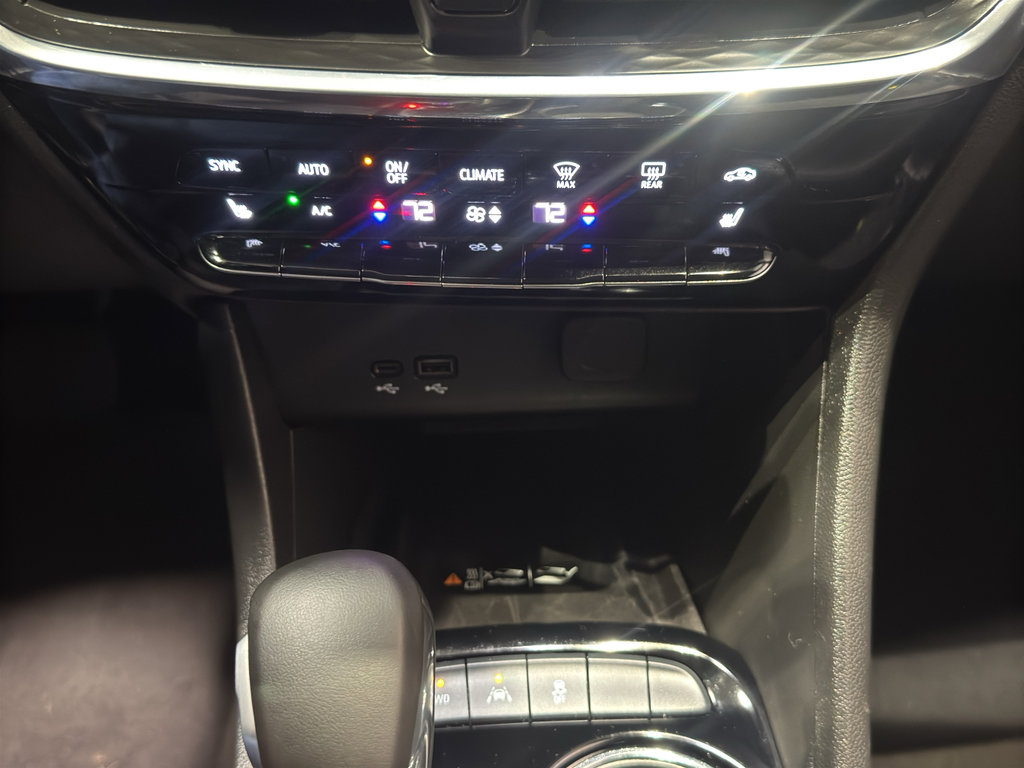 Used 2024 Buick Encore GX Avenir w/ Avenir Technology Package image 31