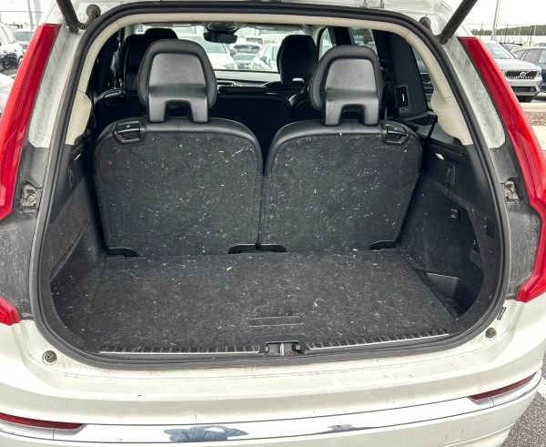 Used 2025 Volvo XC90 B5 Core image 6