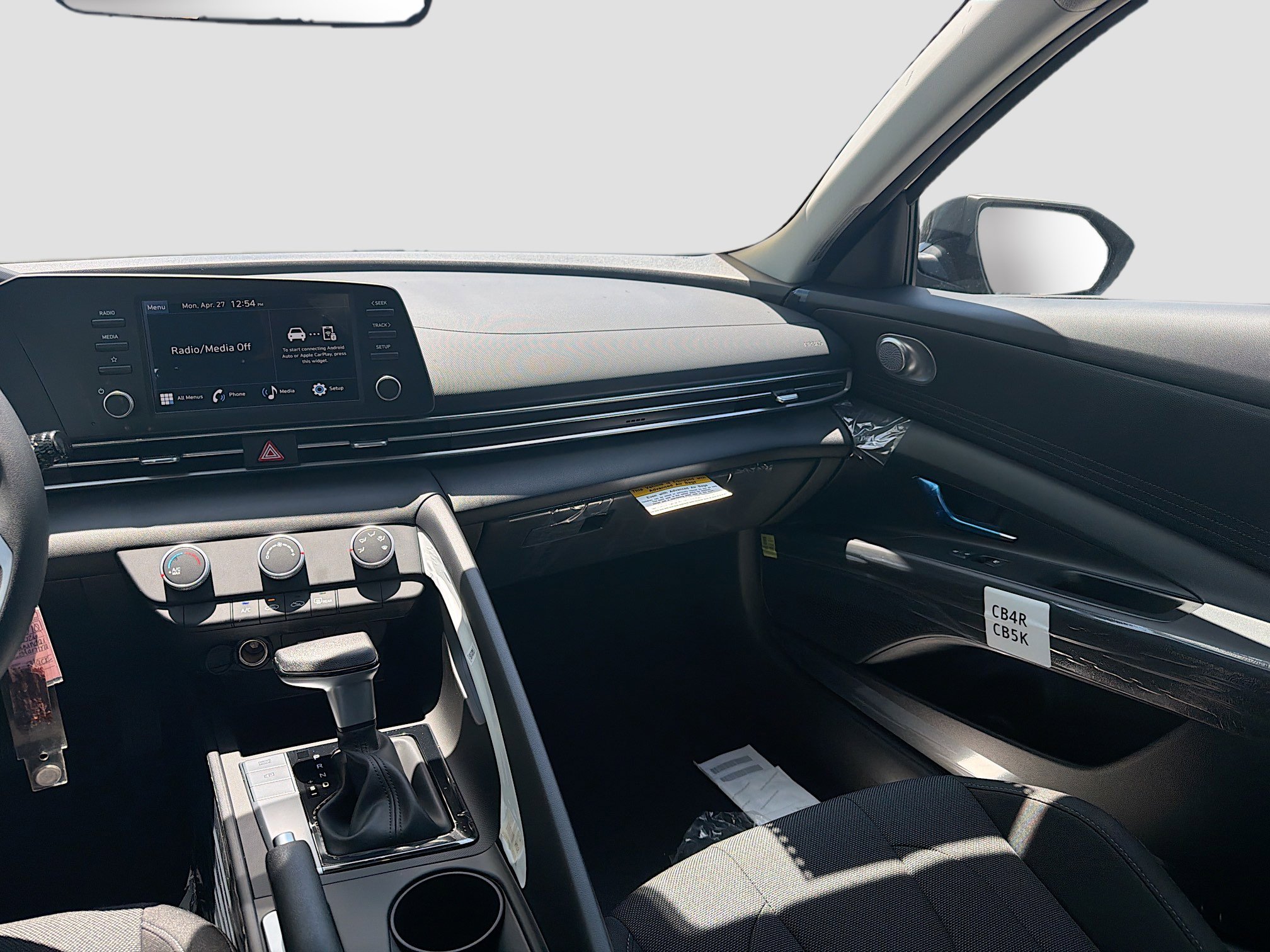 New 2026 Hyundai Elantra SE FWD image 16