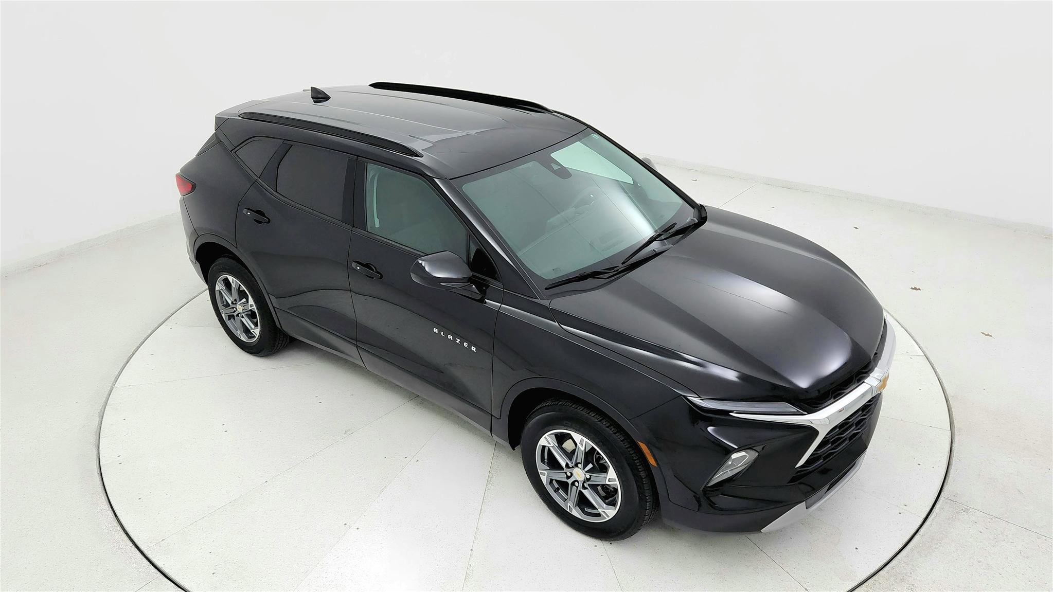 Used 2024 Chevrolet Blazer LT w/ Convenience Package FWD image 19