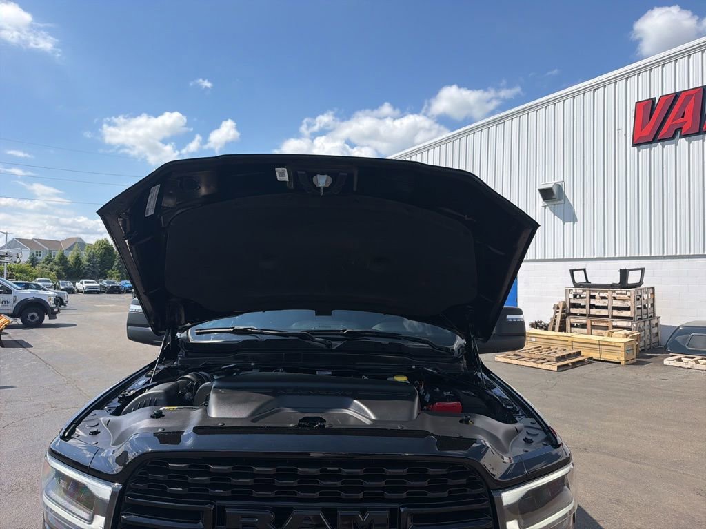 Used 2024 RAM 2500 Big Horn w/ Night Edition AWD/4WD image 31