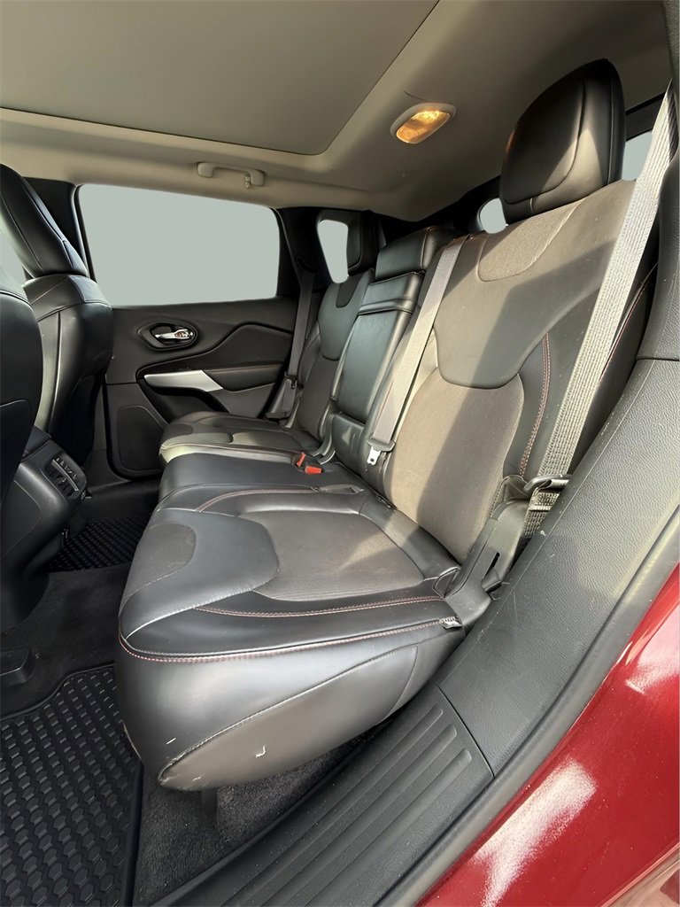 Used 2018 Jeep Cherokee Trailhawk w/ Comfort/Convenience Group image 21
