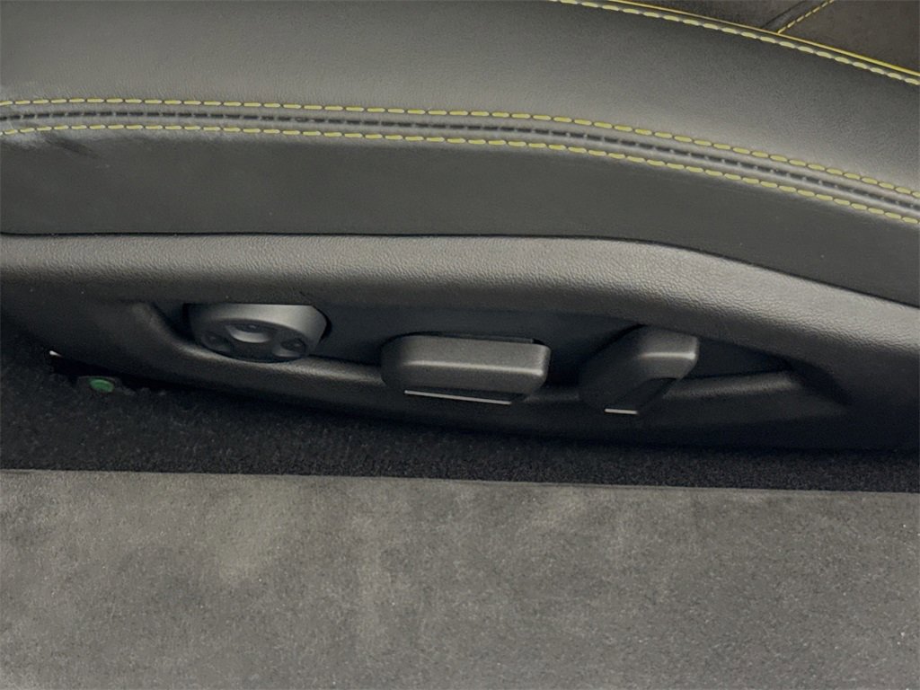 Used 2023 Lamborghini Huracan Tecnica image 21